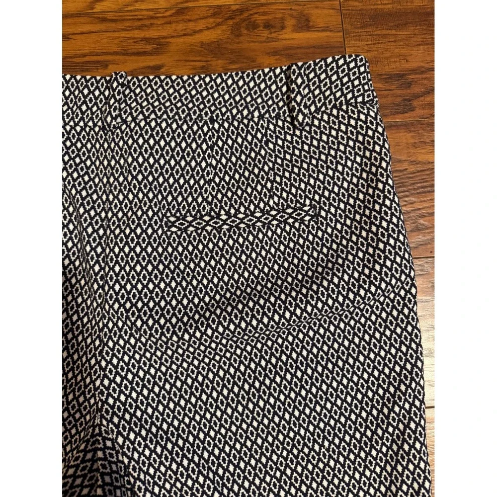 Lane Bryant Womens‎ Size 14 Black White Geometric Diamond Print Shorts Bermuda